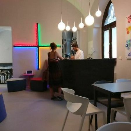 Babila Hostel Milano Exteriör bild