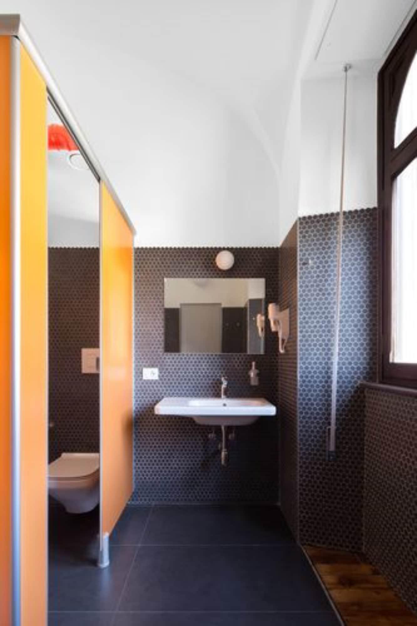 Babila Hostel Milano Exteriör bild