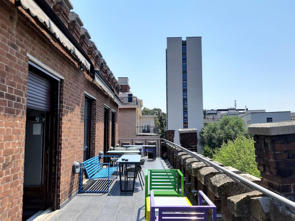 Babila Hostel Milano Exteriör bild