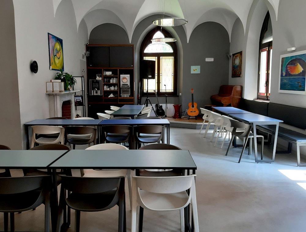 Babila Hostel Milano Exteriör bild